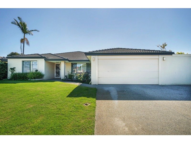 4 Kardier Mews, Viveash WA 6056