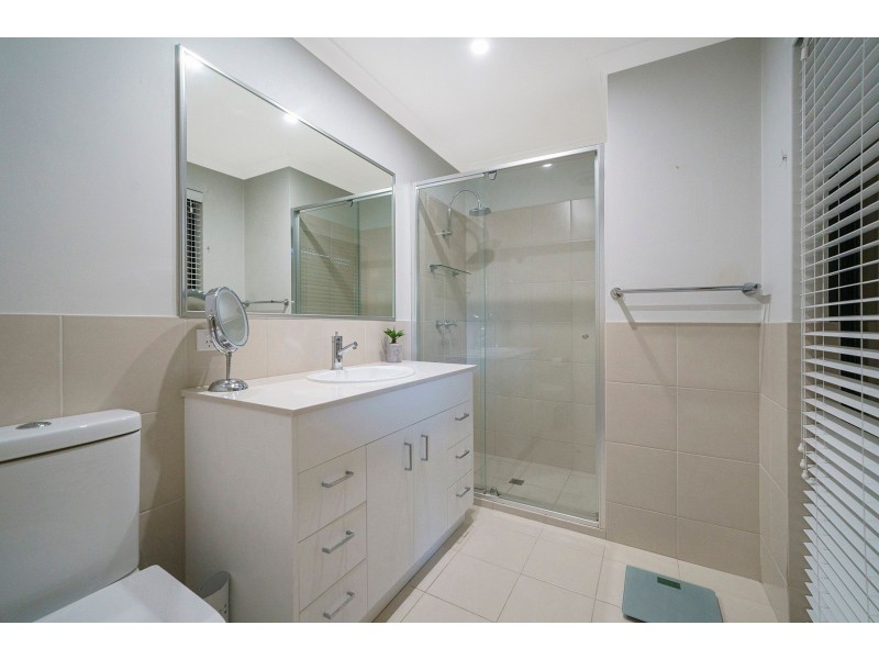 4 Kardier Mews, Viveash WA 6056