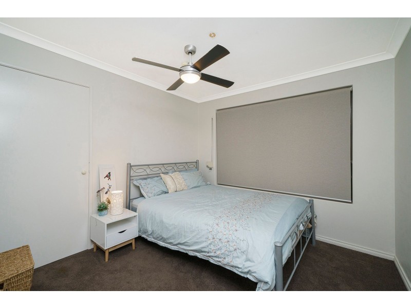 4 Kardier Mews, Viveash WA 6056