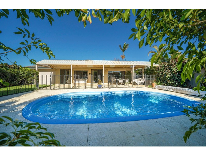 4 Kardier Mews, Viveash WA 6056