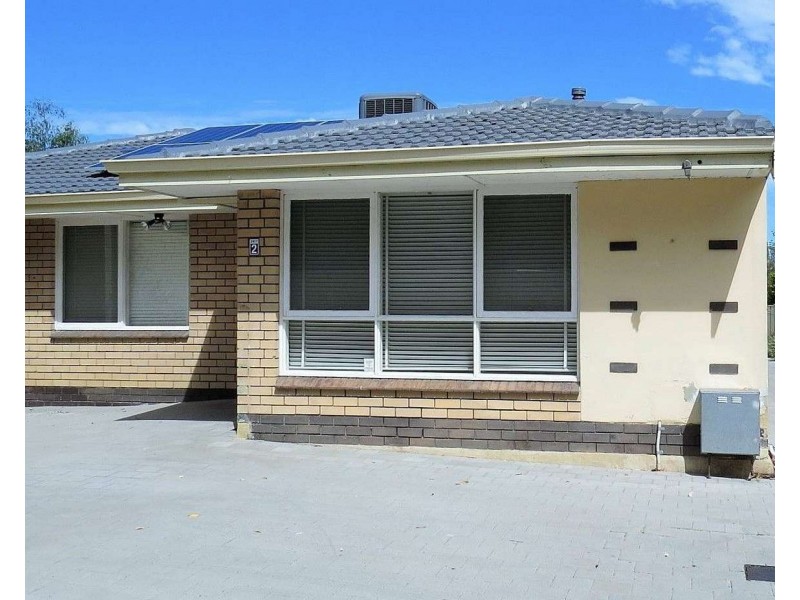 2/4 Abercorn Road, Forrestfield WA 6058