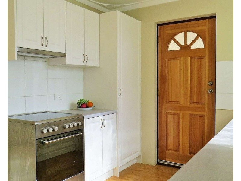 2/4 Abercorn Road, Forrestfield WA 6058