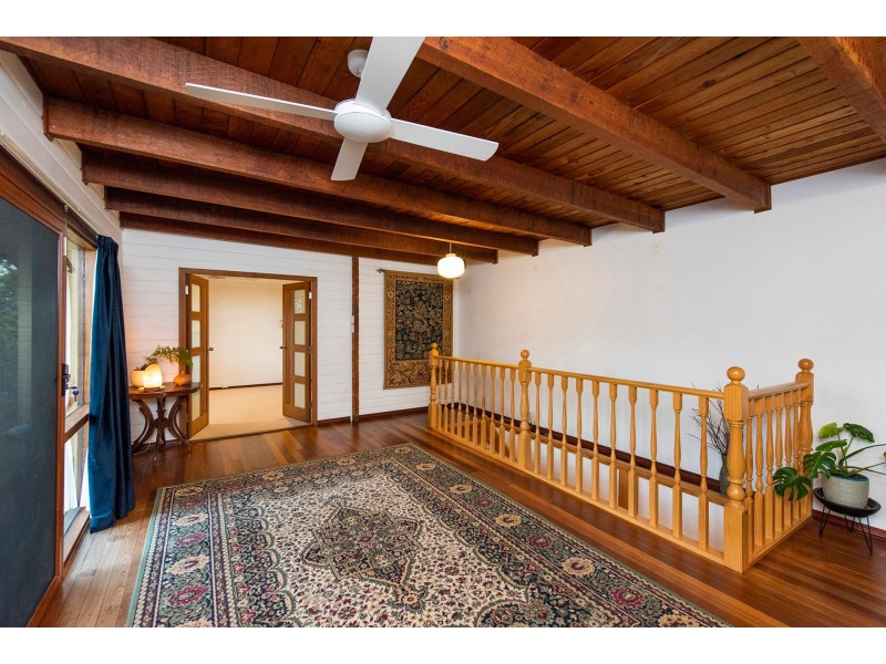 16 Lascelles Parade, Gooseberry Hill WA 6076