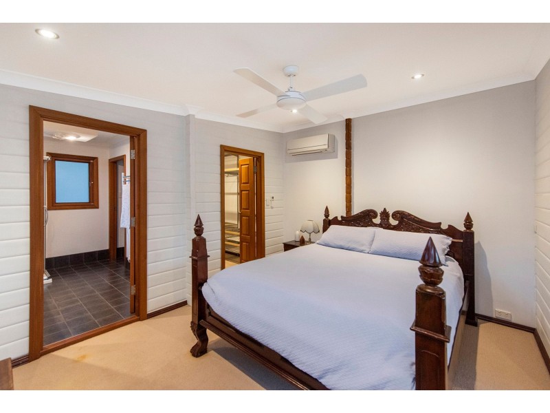 16 Lascelles Parade, Gooseberry Hill WA 6076