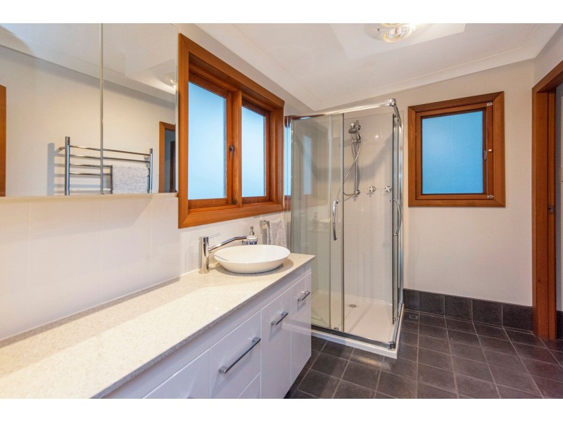 16 Lascelles Parade, Gooseberry Hill WA 6076