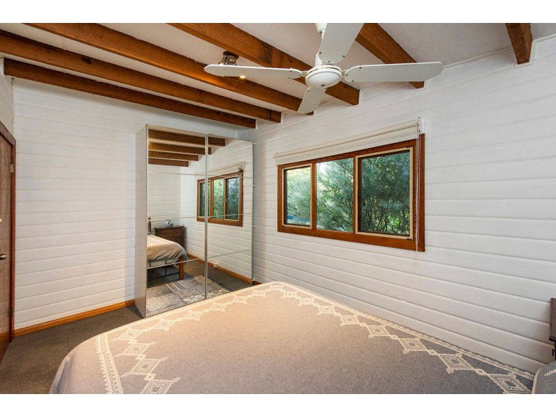 16 Lascelles Parade, Gooseberry Hill WA 6076