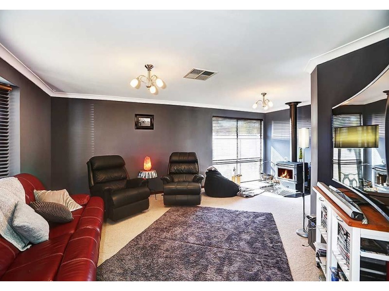 3 Sharpe Way, High Wycombe WA 6057