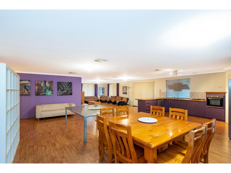 58 Larwood Crescent, High Wycombe WA 6057