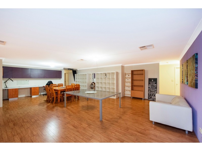 58 Larwood Crescent, High Wycombe WA 6057