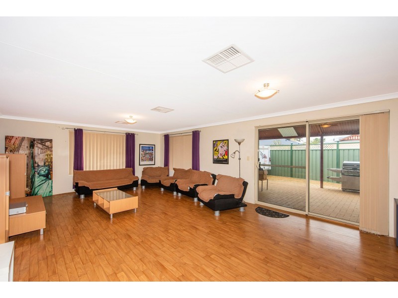 58 Larwood Crescent, High Wycombe WA 6057