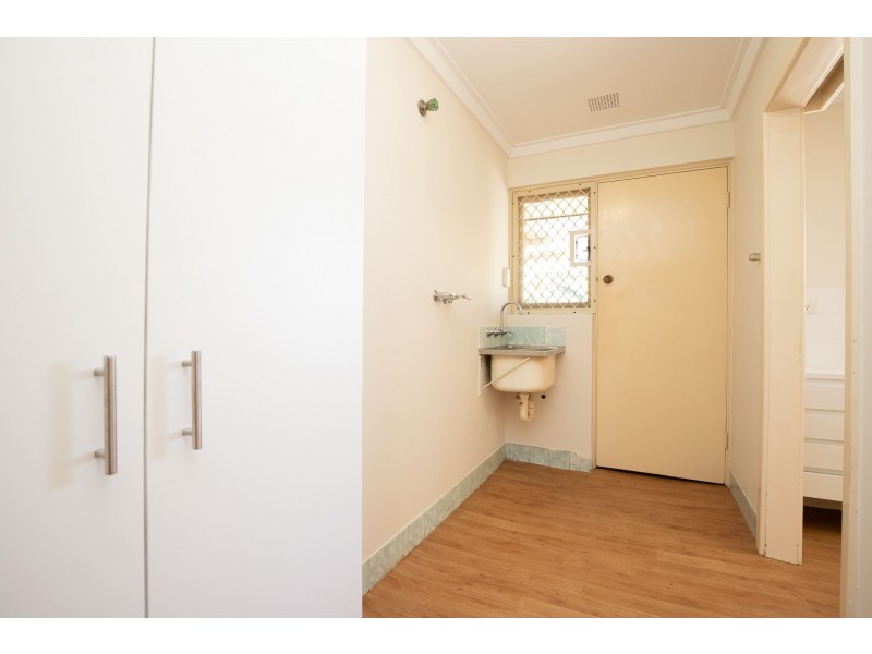 25 Cumberland Road, Forrestfield WA 6058