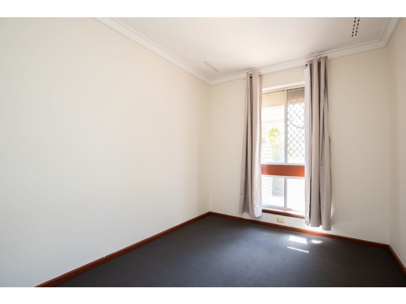 25 Cumberland Road, Forrestfield WA 6058