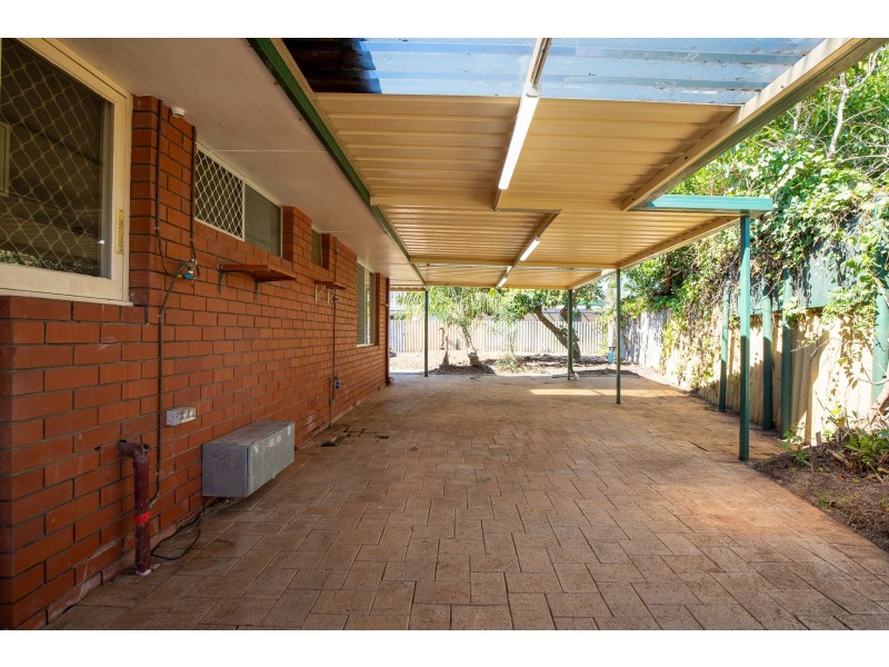 25 Cumberland Road, Forrestfield WA 6058