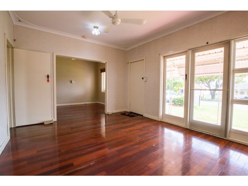 6 Fernan Road, High Wycombe WA 6057