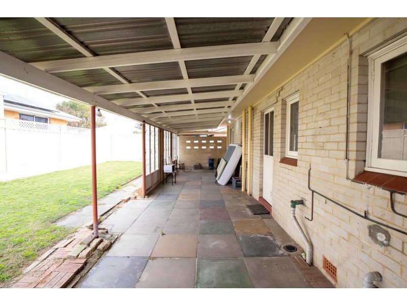 6 Fernan Road, High Wycombe WA 6057