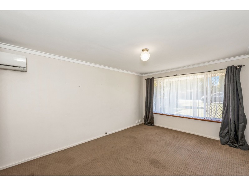 7 Hawkevale Road, High Wycombe WA 6057