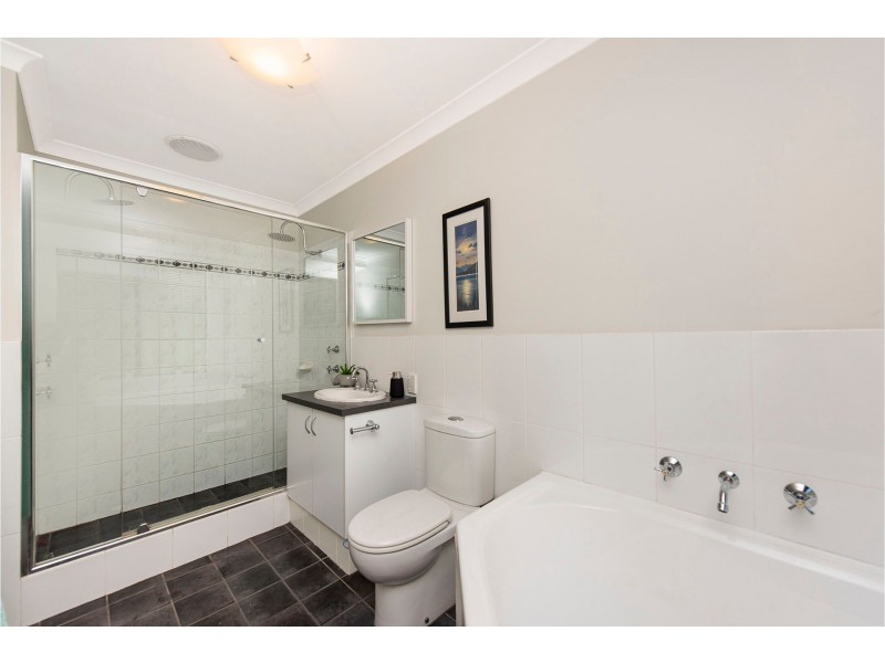5 Banks Place, High Wycombe WA 6057