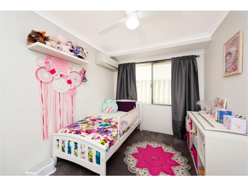 5 Banks Place, High Wycombe WA 6057