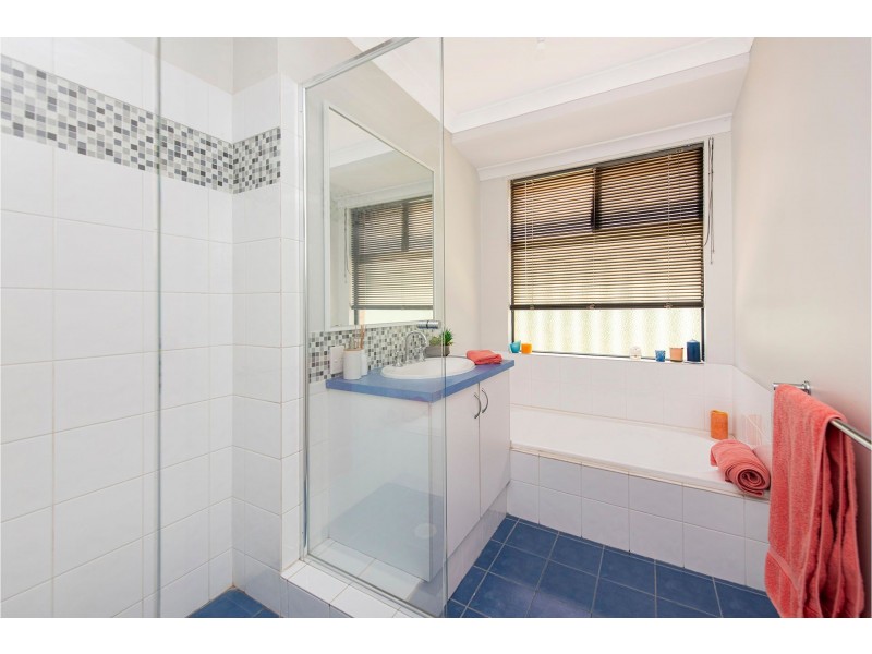 5 Banks Place, High Wycombe WA 6057