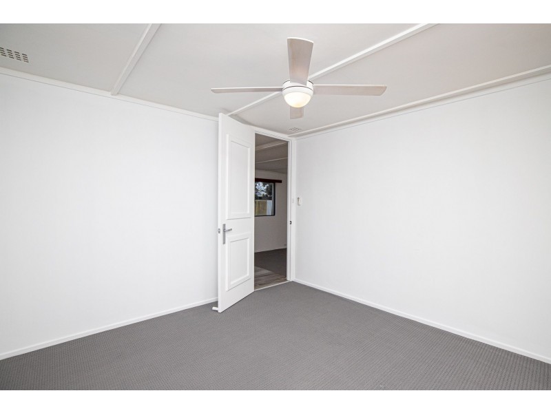 21 Noel Street, Helena Valley WA 6056