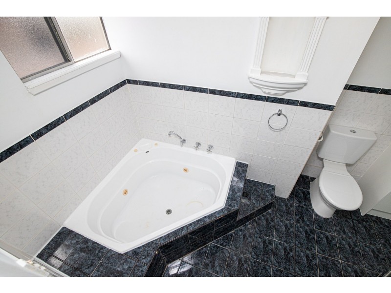 21 Noel Street, Helena Valley WA 6056