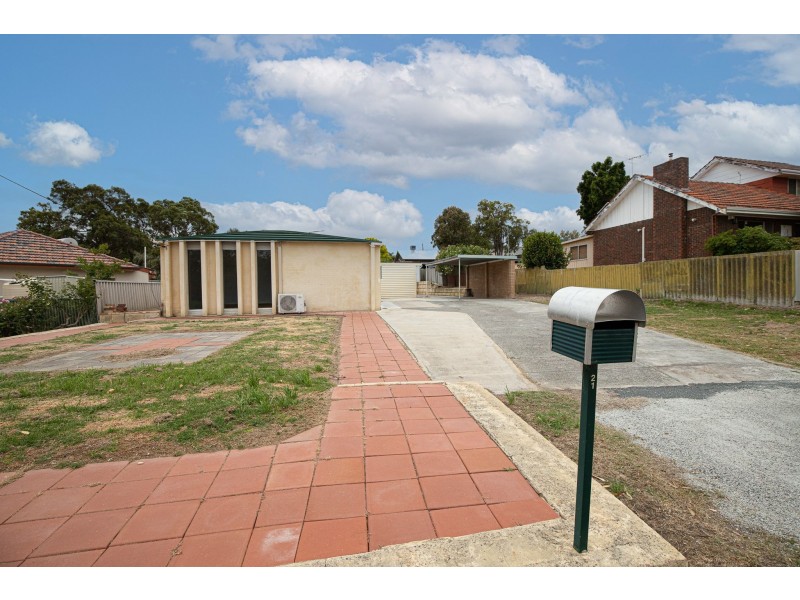 21 Noel Street, Helena Valley WA 6056
