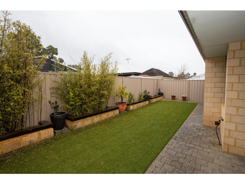 5/3 Kaoriki Court, Maida Vale WA 6057