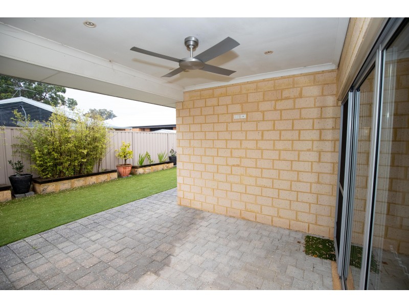 5/3 Kaoriki Court, Maida Vale WA 6057