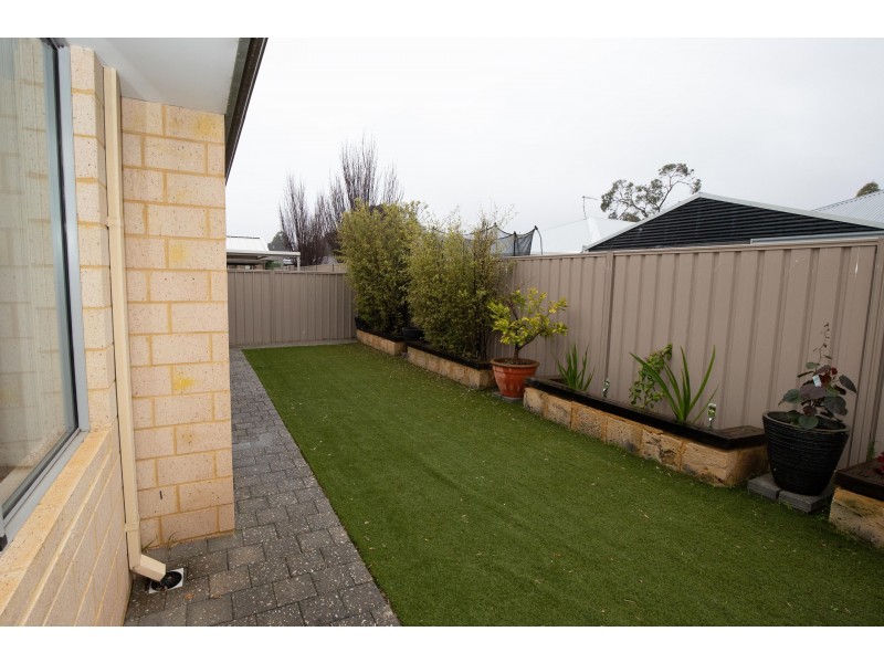 5/3 Kaoriki Court, Maida Vale WA 6057