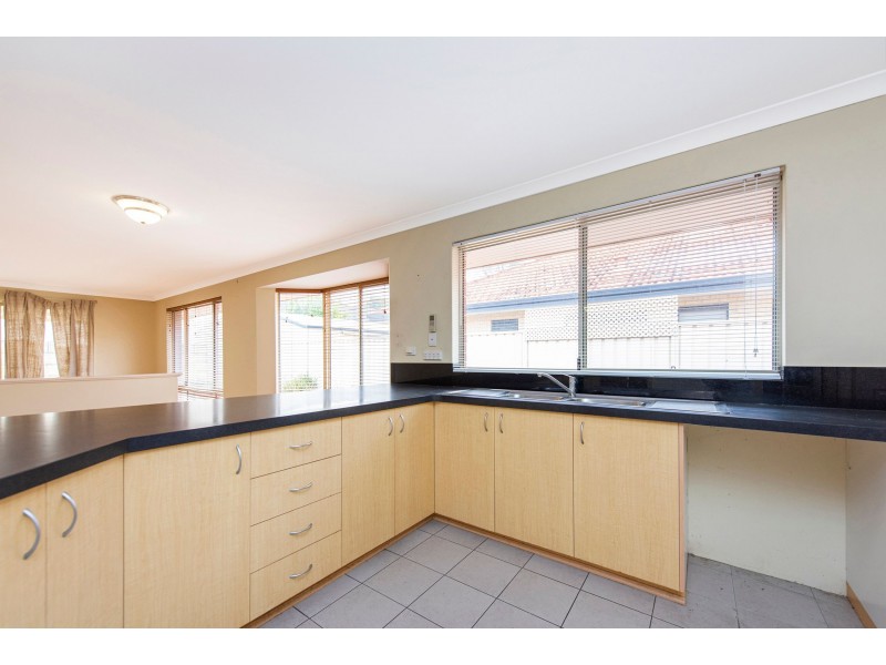 4 Catspaw Way, High Wycombe WA 6057