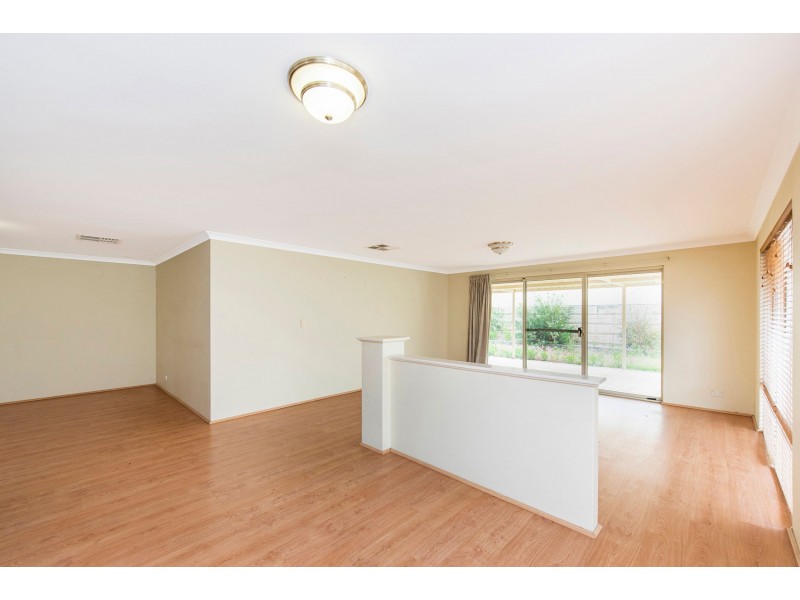 4 Catspaw Way, High Wycombe WA 6057