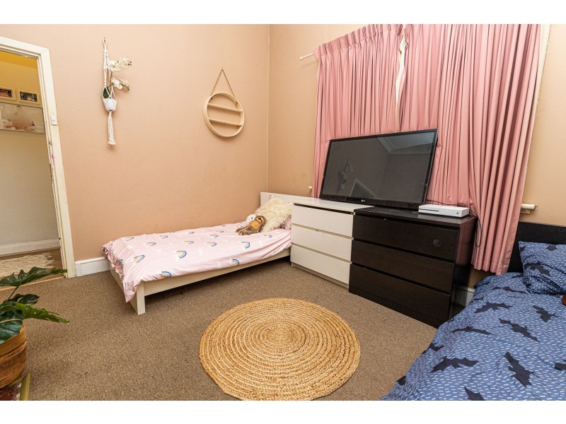 26 Kidman Avenue, South Guildford WA 6055