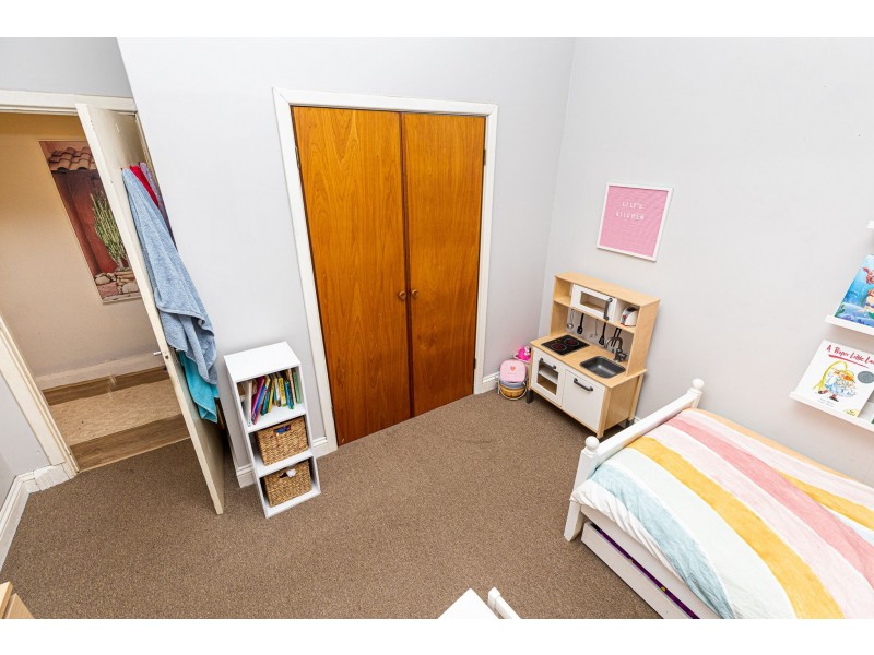 26 Kidman Avenue, South Guildford WA 6055