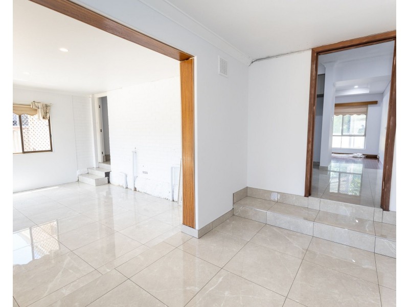 8 Barbary Road, High Wycombe WA 6057