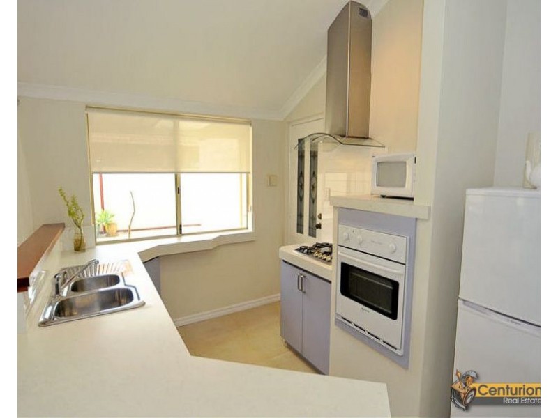 5 Warnt Court, South Guildford WA 6055