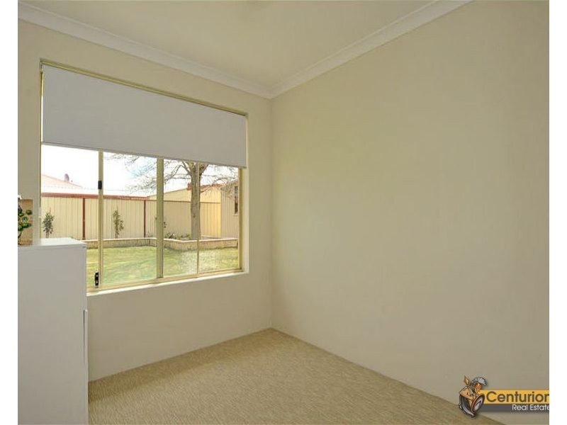 5 Warnt Court, South Guildford WA 6055