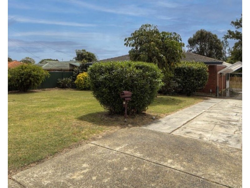 92 Sussex Road, Forrestfield WA 6058