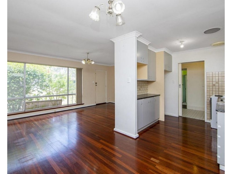 92 Sussex Road, Forrestfield WA 6058