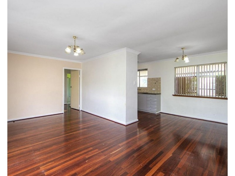 92 Sussex Road, Forrestfield WA 6058