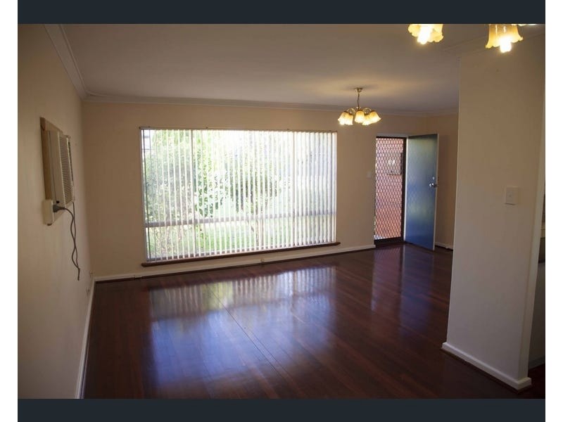 92 Sussex Road, Forrestfield WA 6058