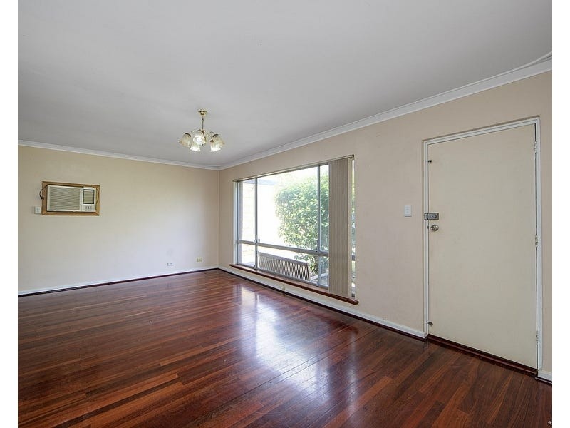 92 Sussex Road, Forrestfield WA 6058