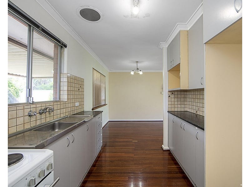 92 Sussex Road, Forrestfield WA 6058