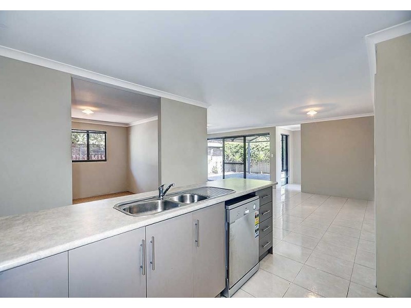 4A Somerset Street, Forrestfield WA 6058