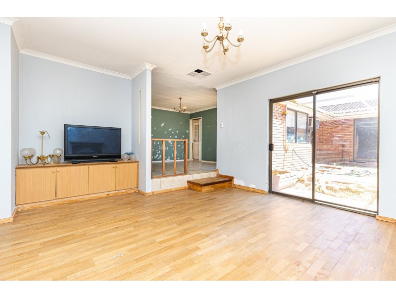 52 Tallerack Way, Forrestfield WA 6058