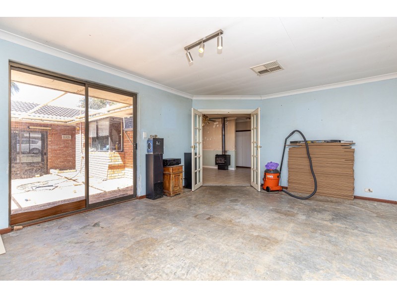 52 Tallerack Way, Forrestfield WA 6058