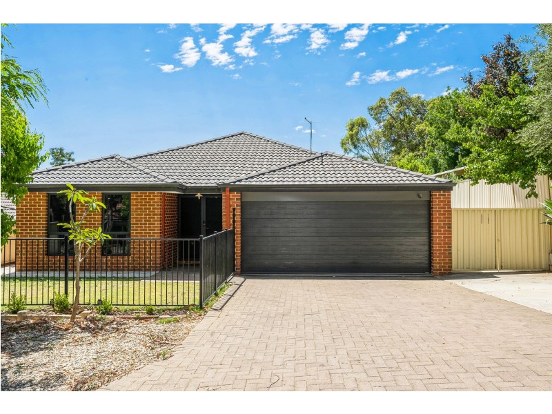 1B Jarril Place, Koongamia WA 6056