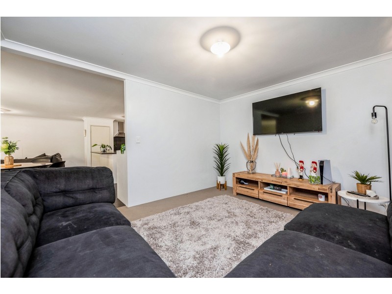1B Jarril Place, Koongamia WA 6056