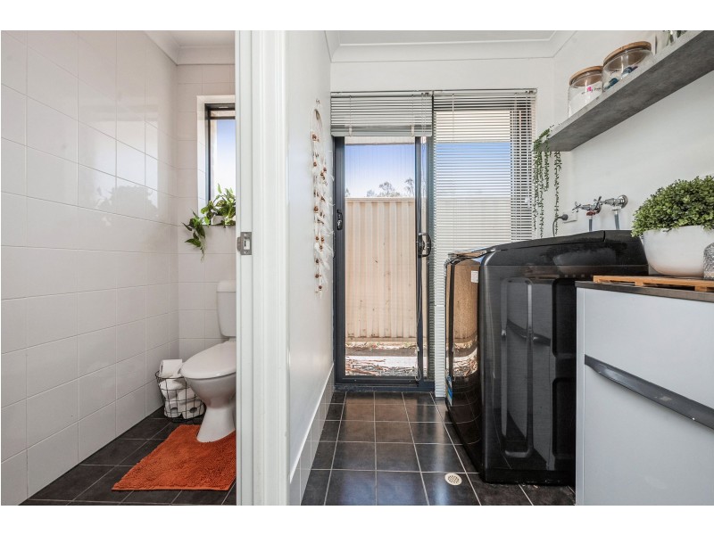 1B Jarril Place, Koongamia WA 6056