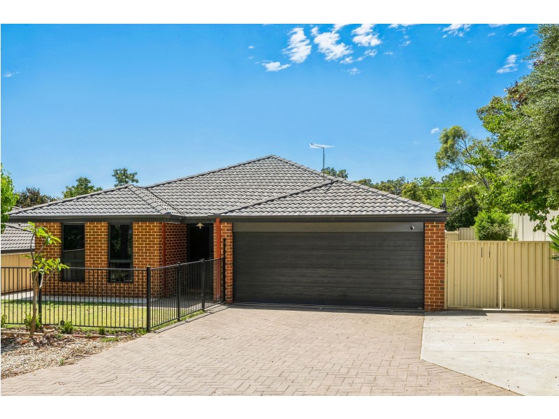 1B Jarril Place, Koongamia WA 6056