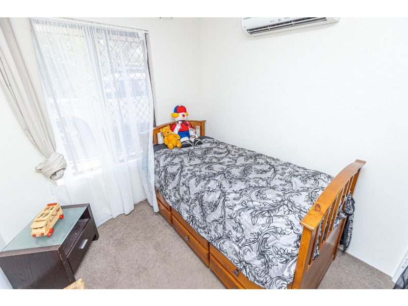 111 Blackadder Road, Swan View WA 6056